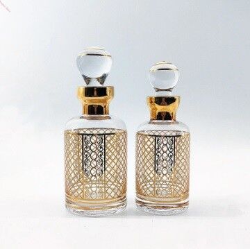 Buy Portable Arabic 200ml 300ml Perfume Glass Bottle , Handmade Luxurious Middle Eastern Perfume Bottles online manufacture