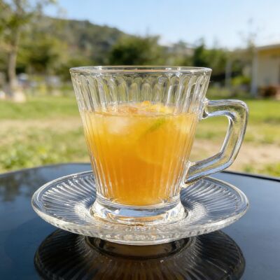 ซื้อ ครีสตัลกล๊าสคัพ ชุดที่มีการออกแบบตั้งขอบและจานที่ตรงกัน ที่มีความทนต่ออัตราการเปลี่ยนแปลงของอุณหภูมิและความงามที่ยั่งยืน การผลิตออนไลน์